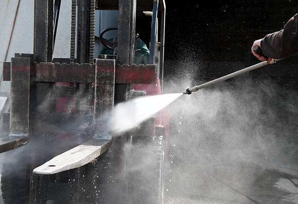 Why Choose Our Certified Pressure Washing Experts for Your Project Needs in Mayfield, OH?
